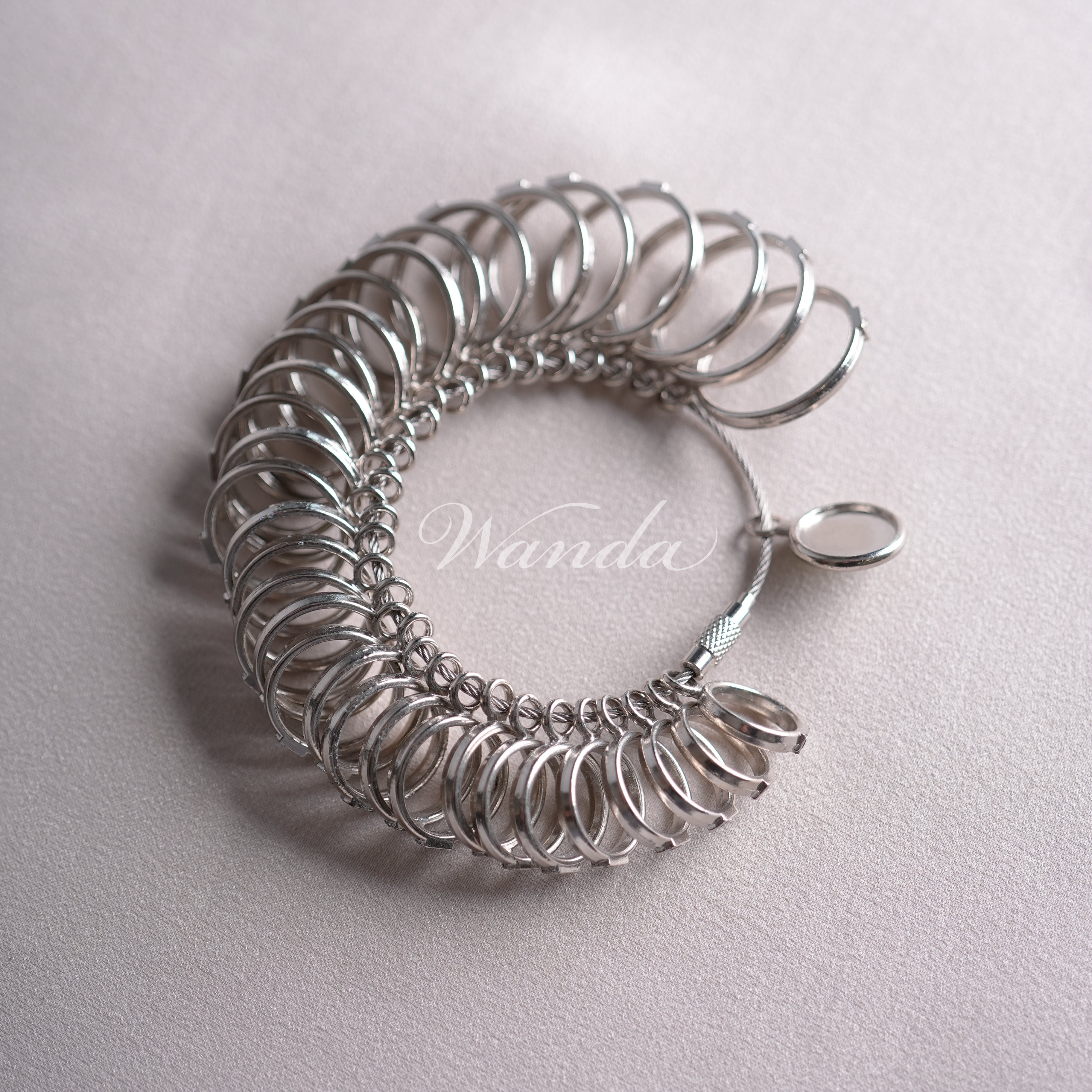 Pusing Mau Beli Cincin Online? Begini Cara Ukur Jari yang Tepat!