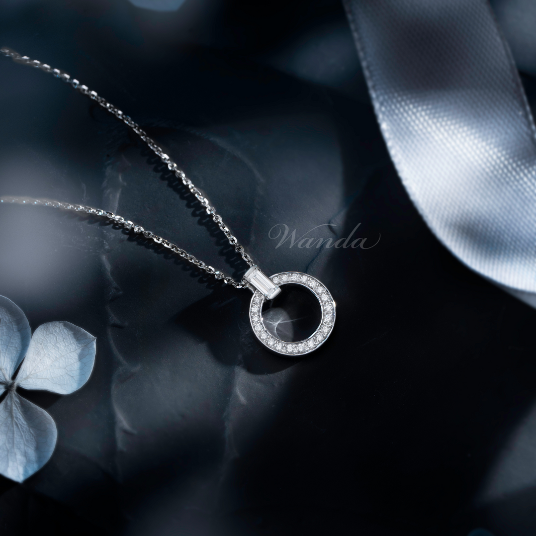 Mengungkap Pesona Kalung Emas Simple Elegan