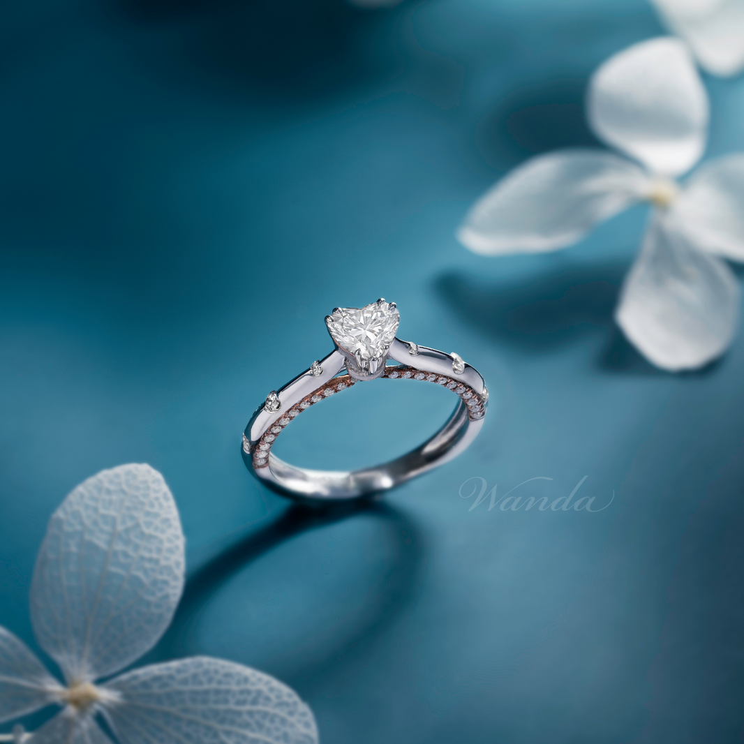 Cincin Solitaire: Simbol Cinta Abadi yang Tak Lekang oleh Waktu