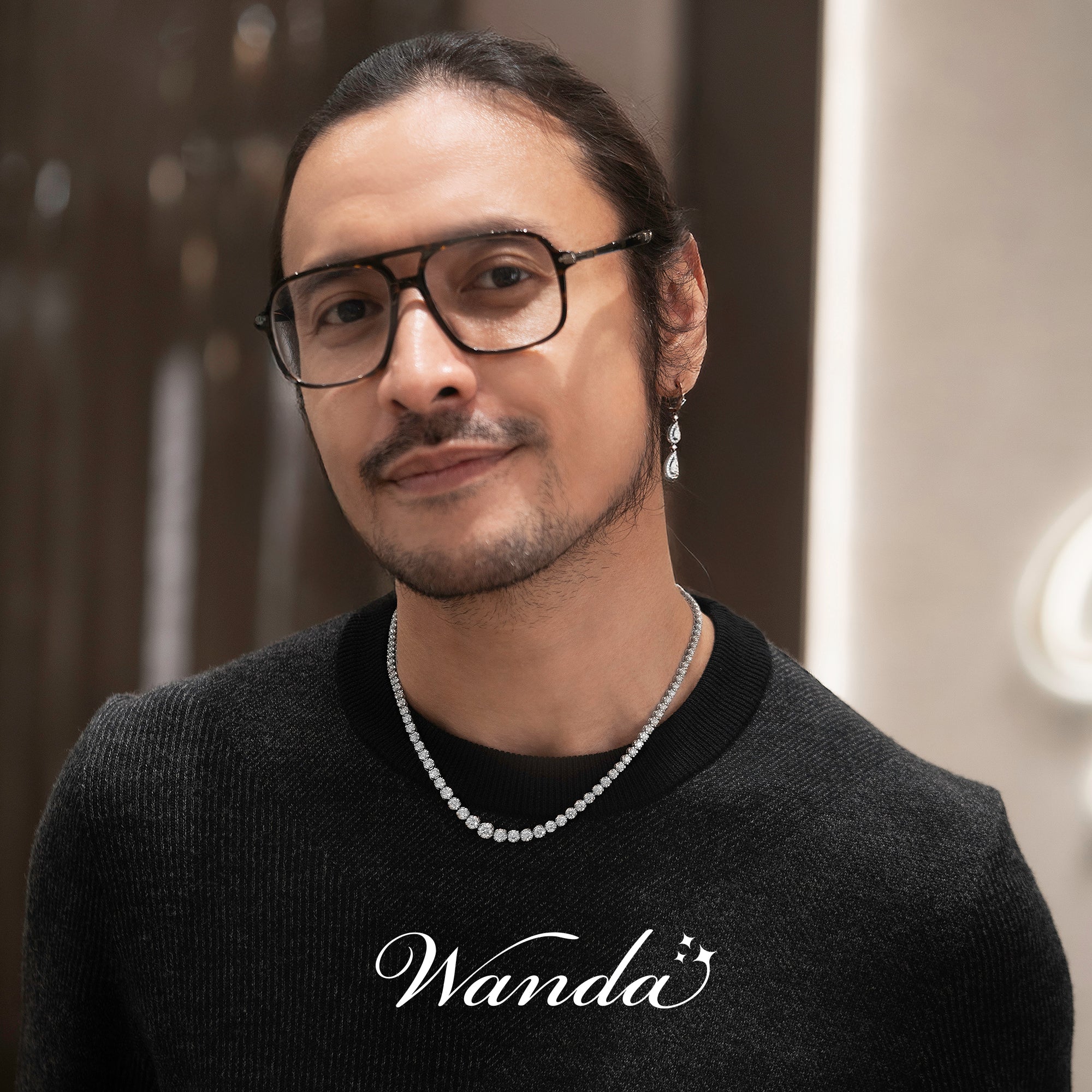 Memilih Anting Pria yang Stylish, Nyaman, dan Tetap Masculine
