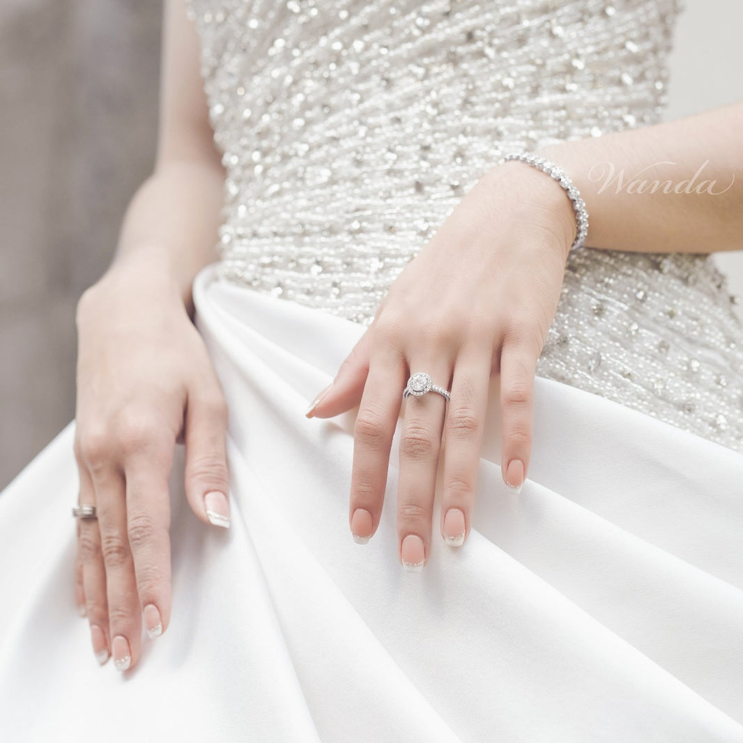 10 Rekomendasi Cincin Tunangan Berlian Mewah untuk Momen Spesial