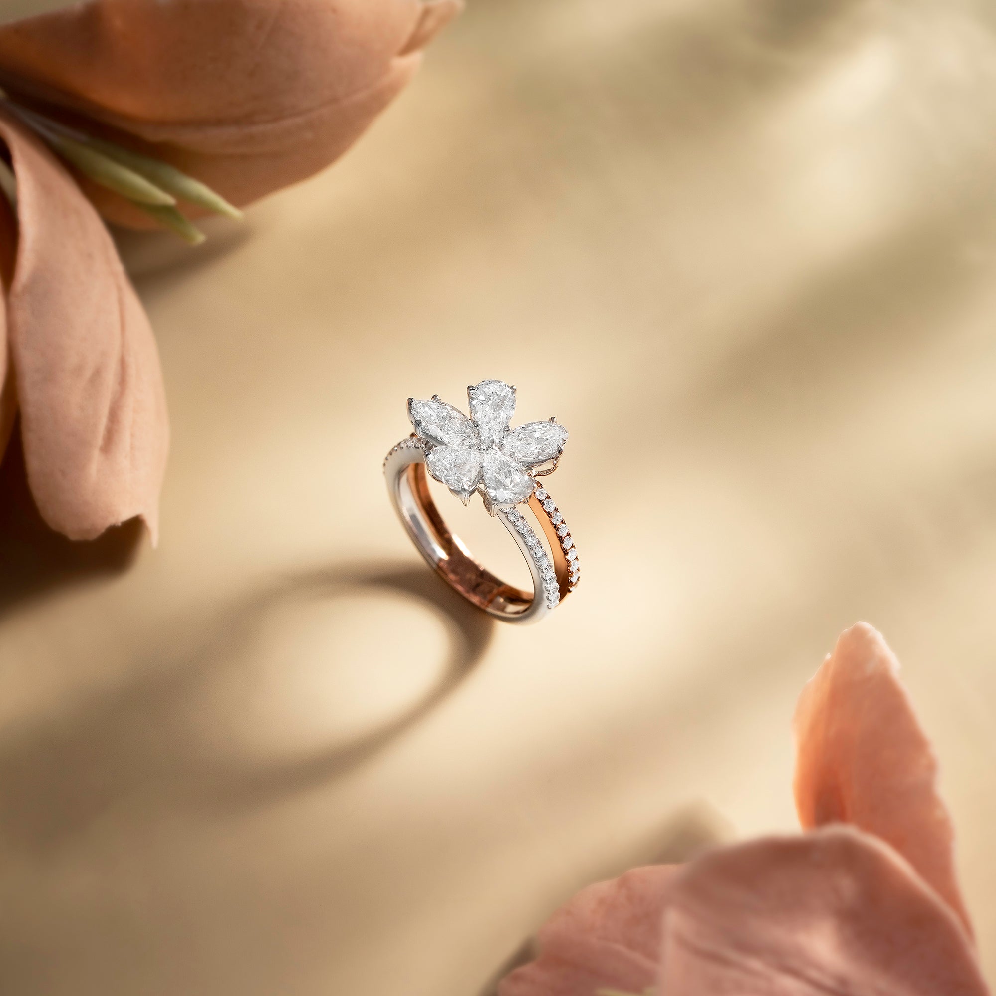 Ladies Ring Aura Royale